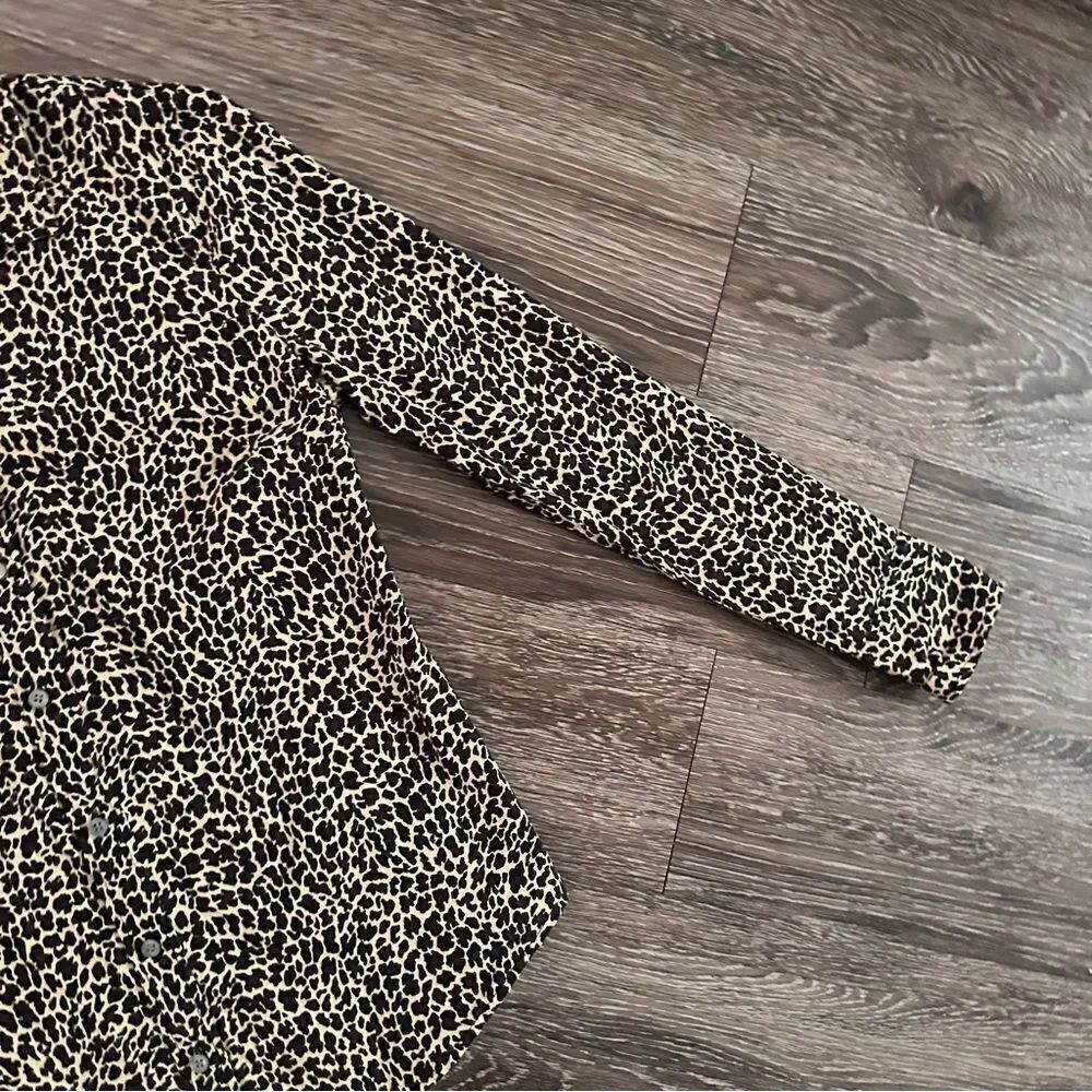 J. crew Slim Leopard Button Down - Picture 4 of 7